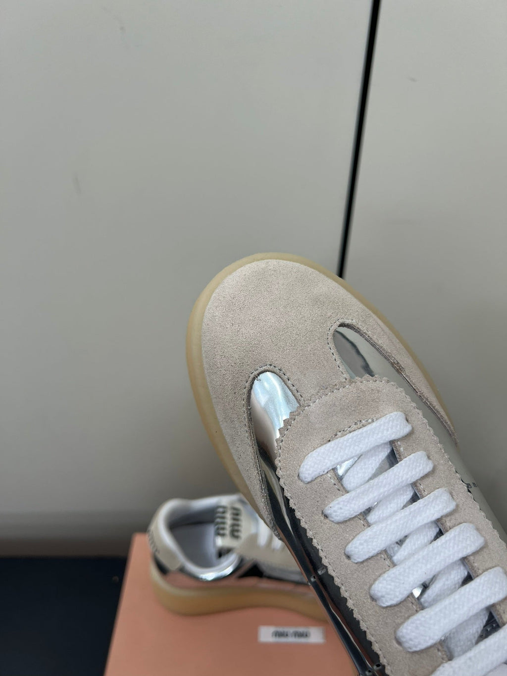 M-Sneakers
