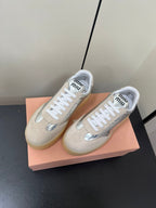 M-Sneakers