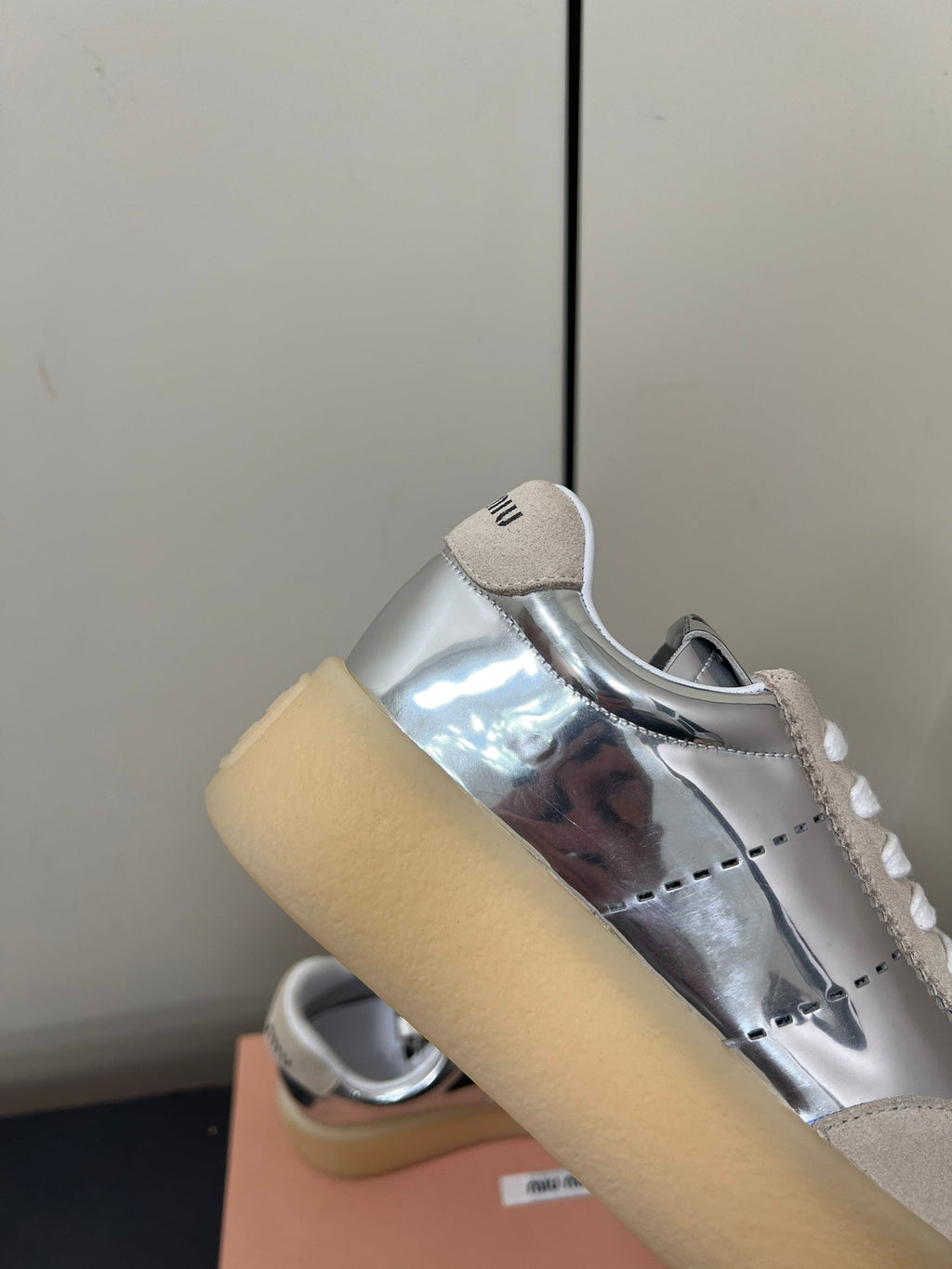 M-Sneakers