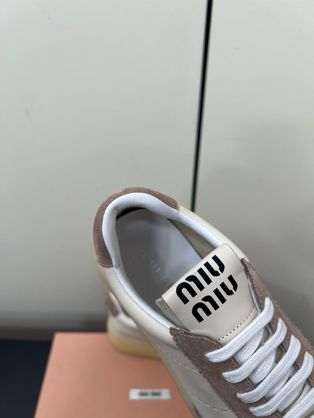 M-Sneakers