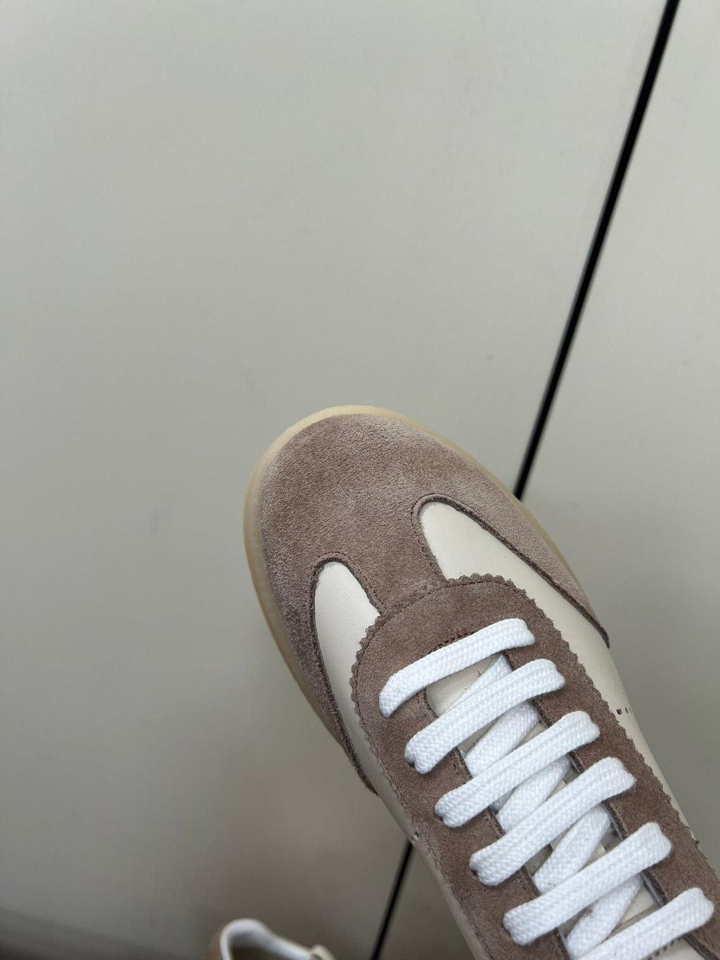 M-Sneakers
