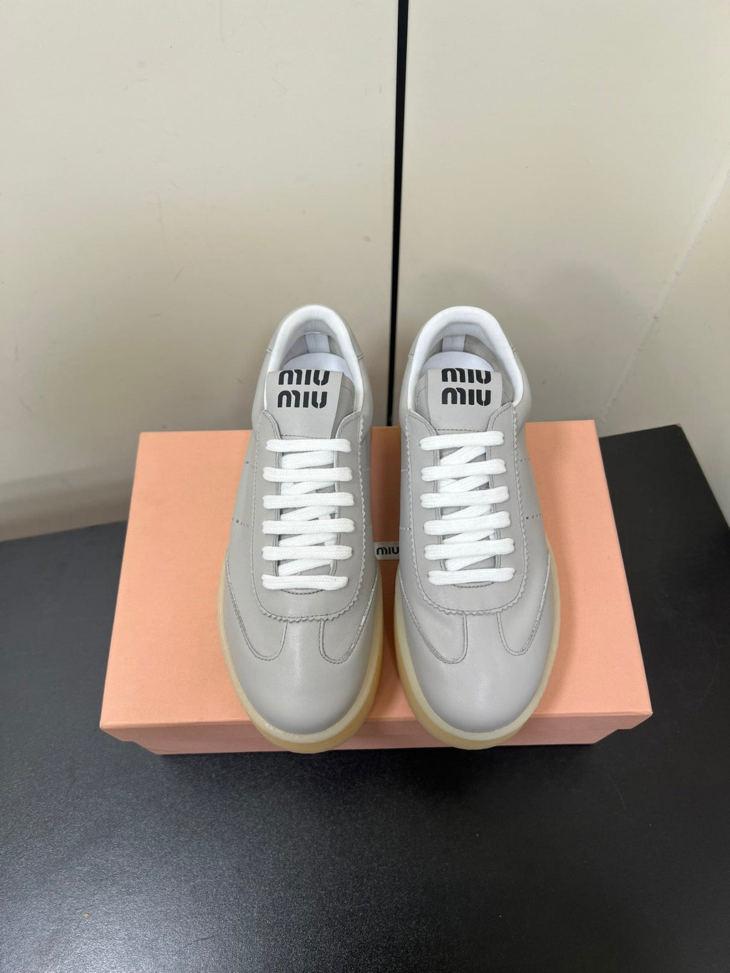 M-Sneakers