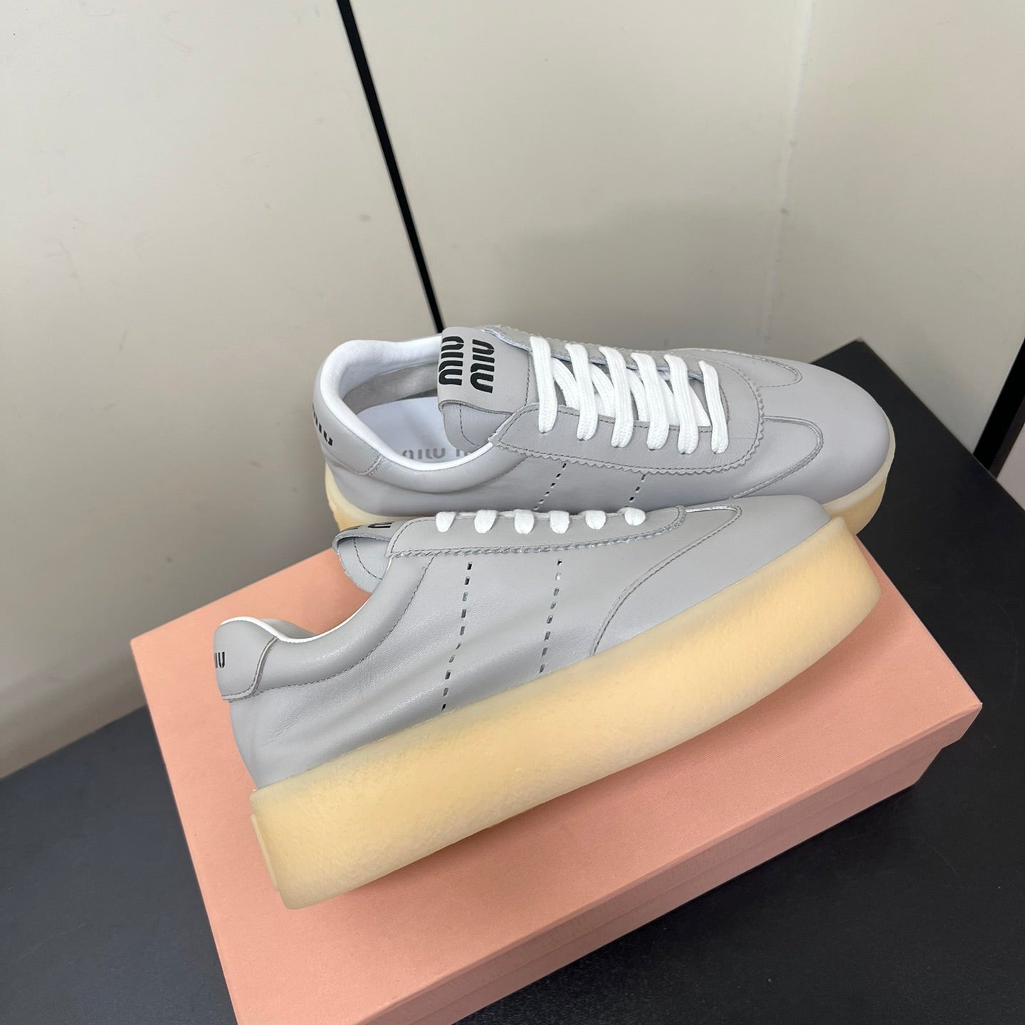 M-Sneakers