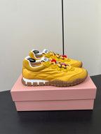 M-Sneakers