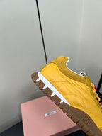 M-Sneakers