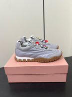M-Sneakers