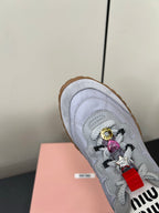 M-Sneakers