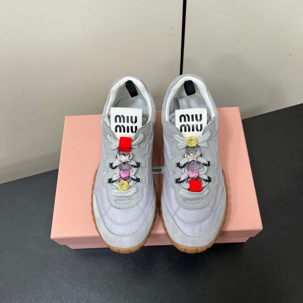 M-Sneakers