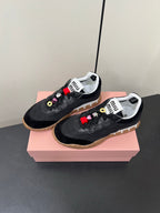 M-Sneakers