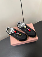 M-Sneakers