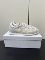 S-Sneakers