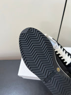 S-Sneakers