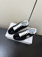 S-Sneakers