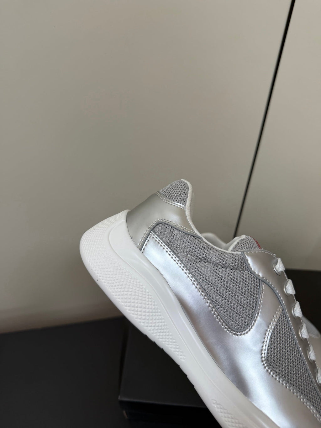 P-Sneakers