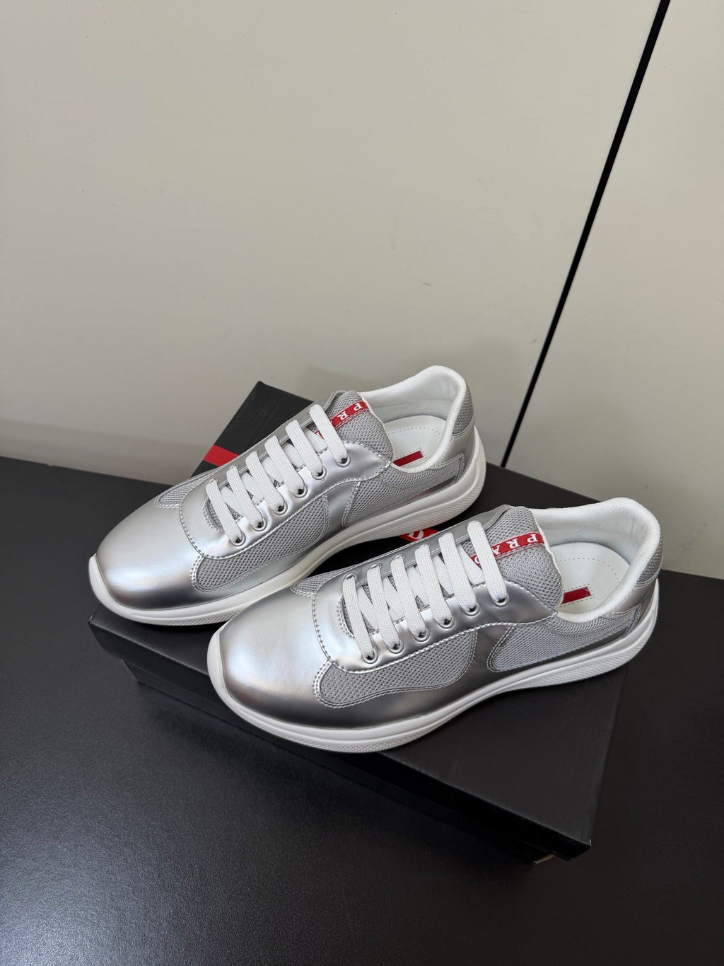 P-Sneakers