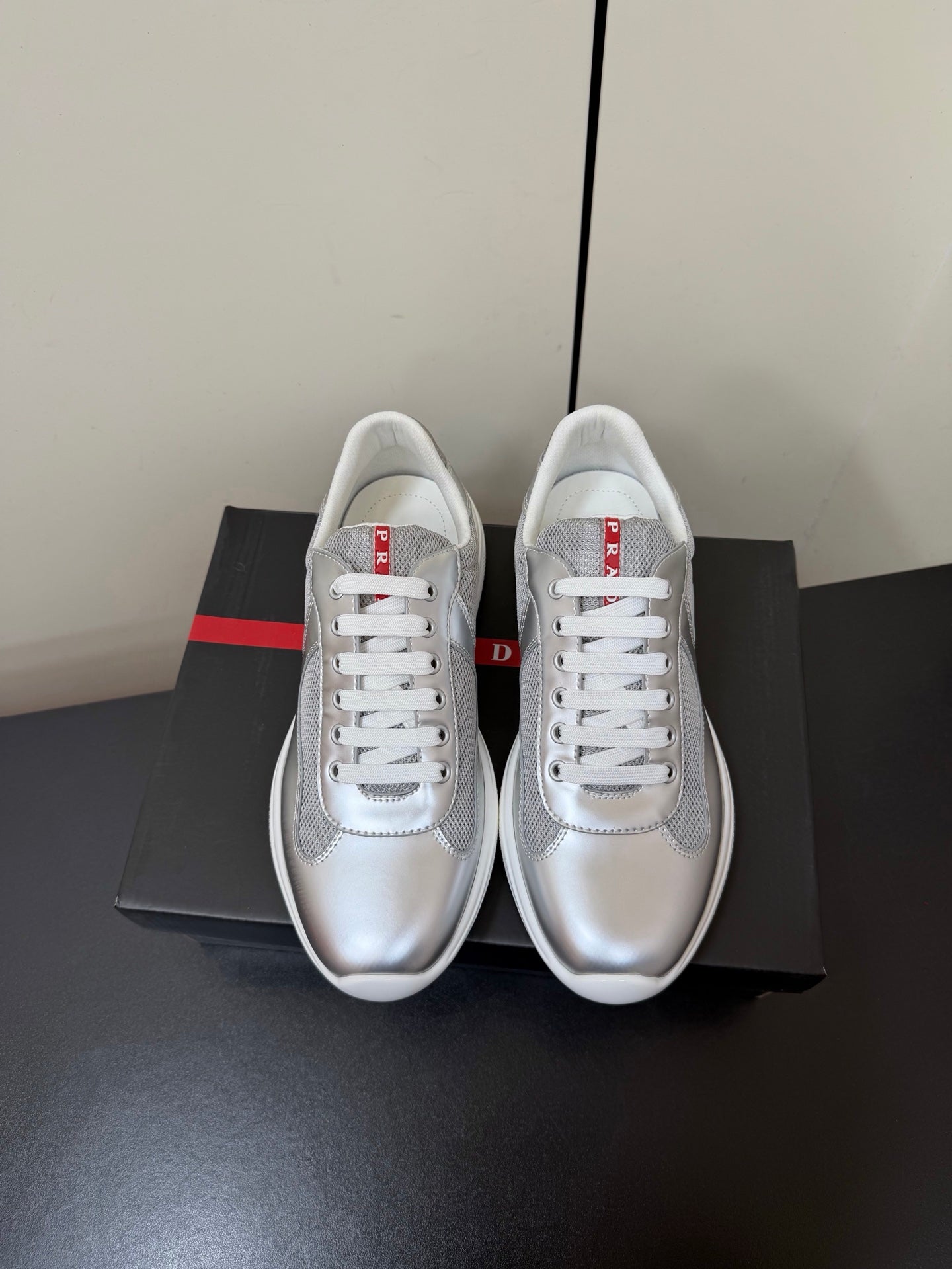 P-Sneakers
