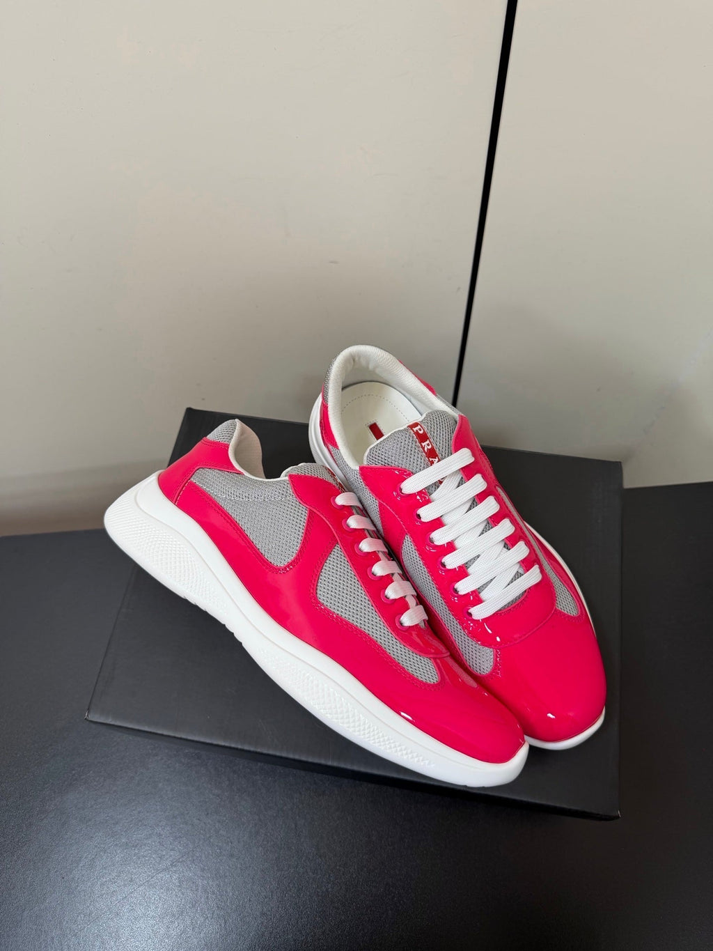 P-Sneakers