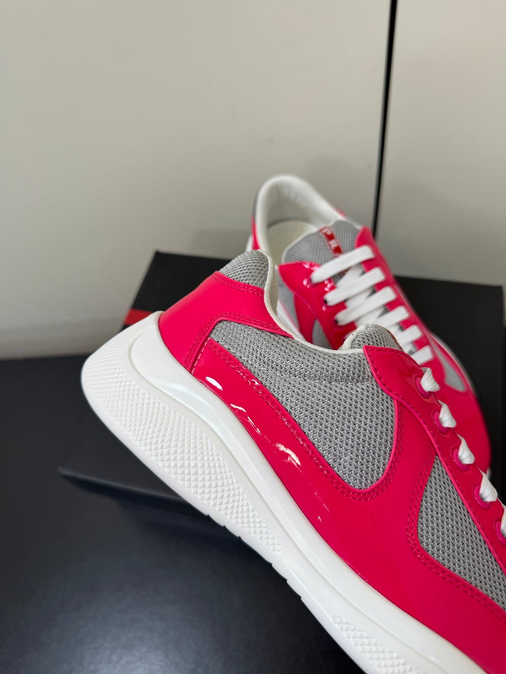 P-Sneakers