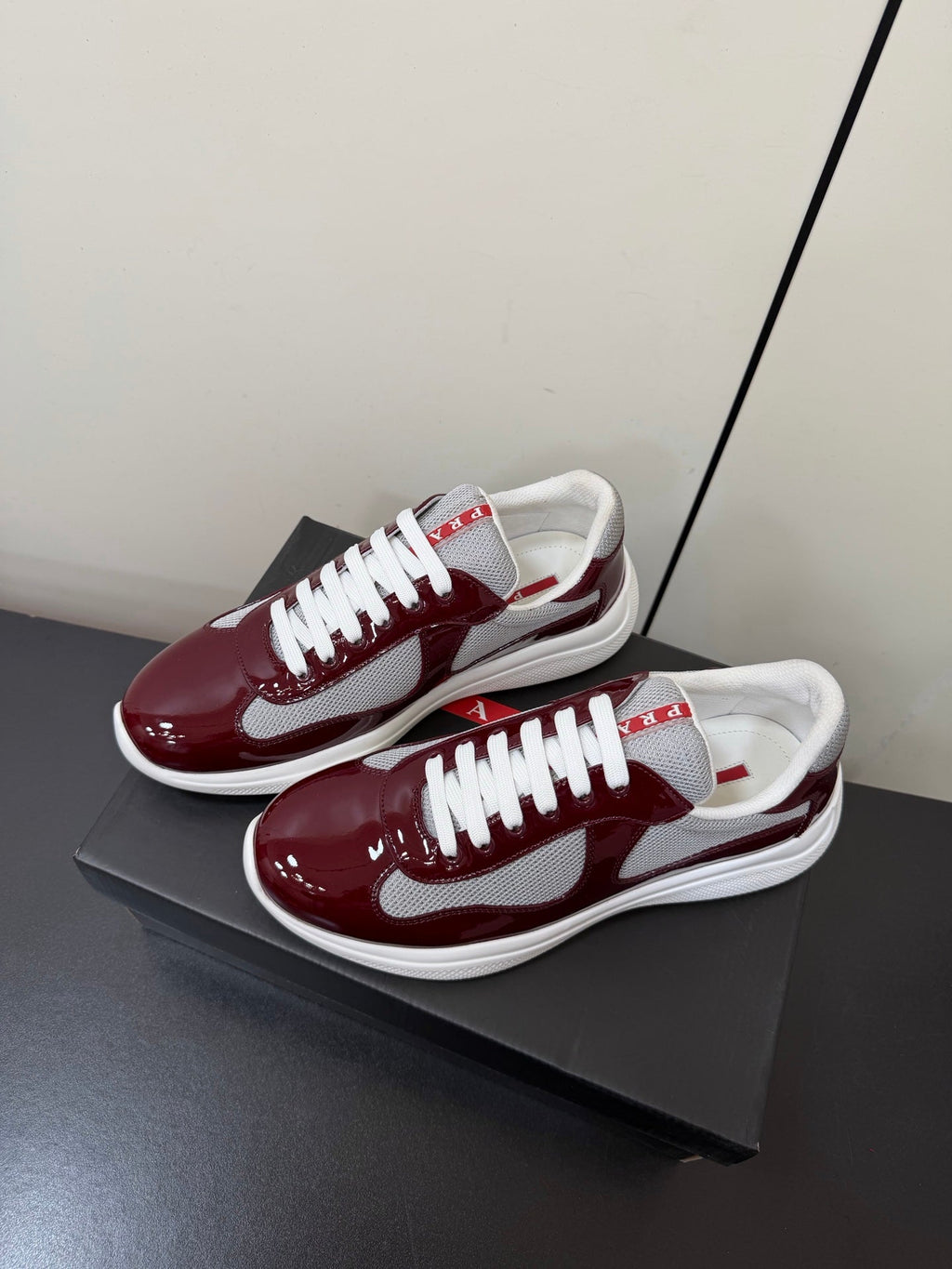 P-Sneakers