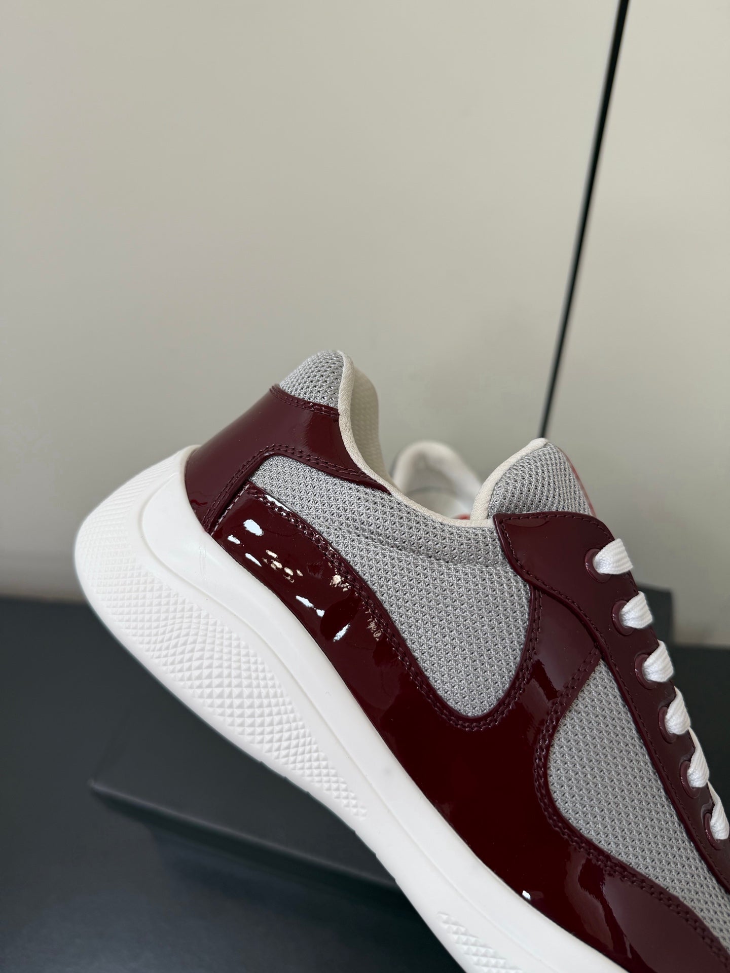 P-Sneakers