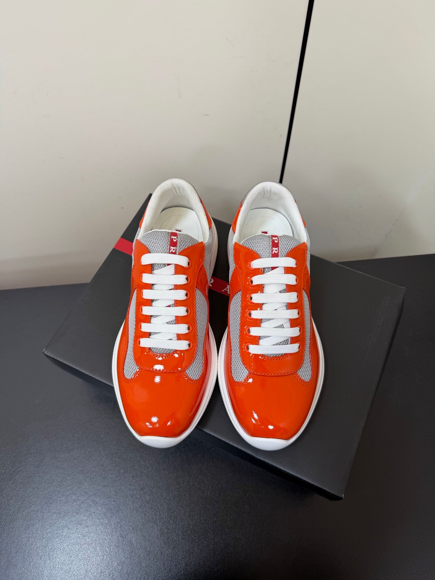 P-Sneakers