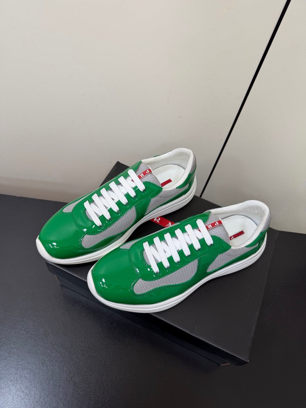 P-Sneakers