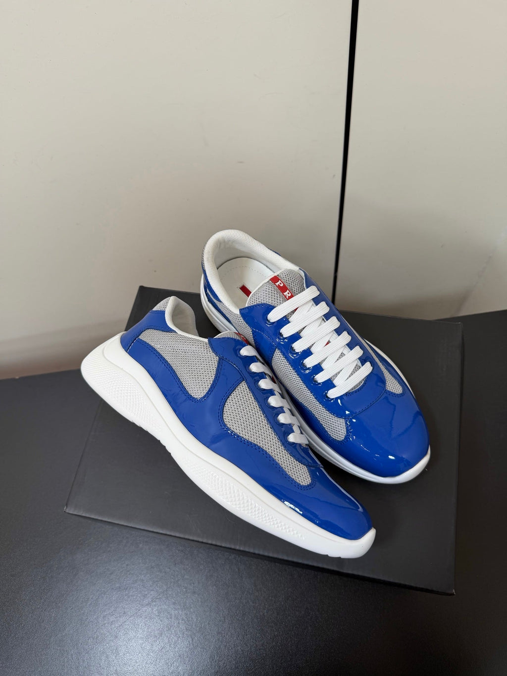 P-Sneakers