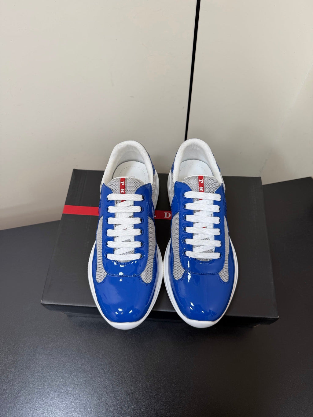 P-Sneakers