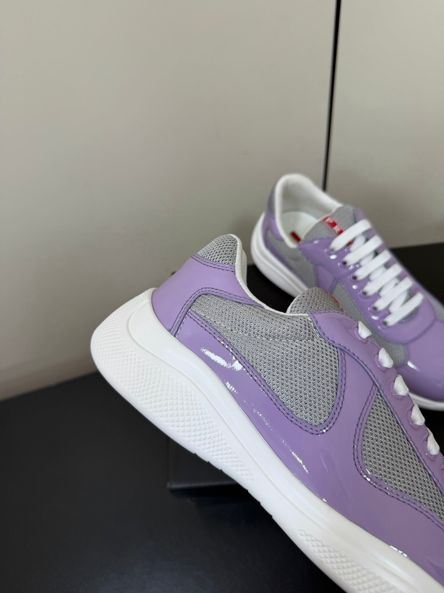P-Sneakers