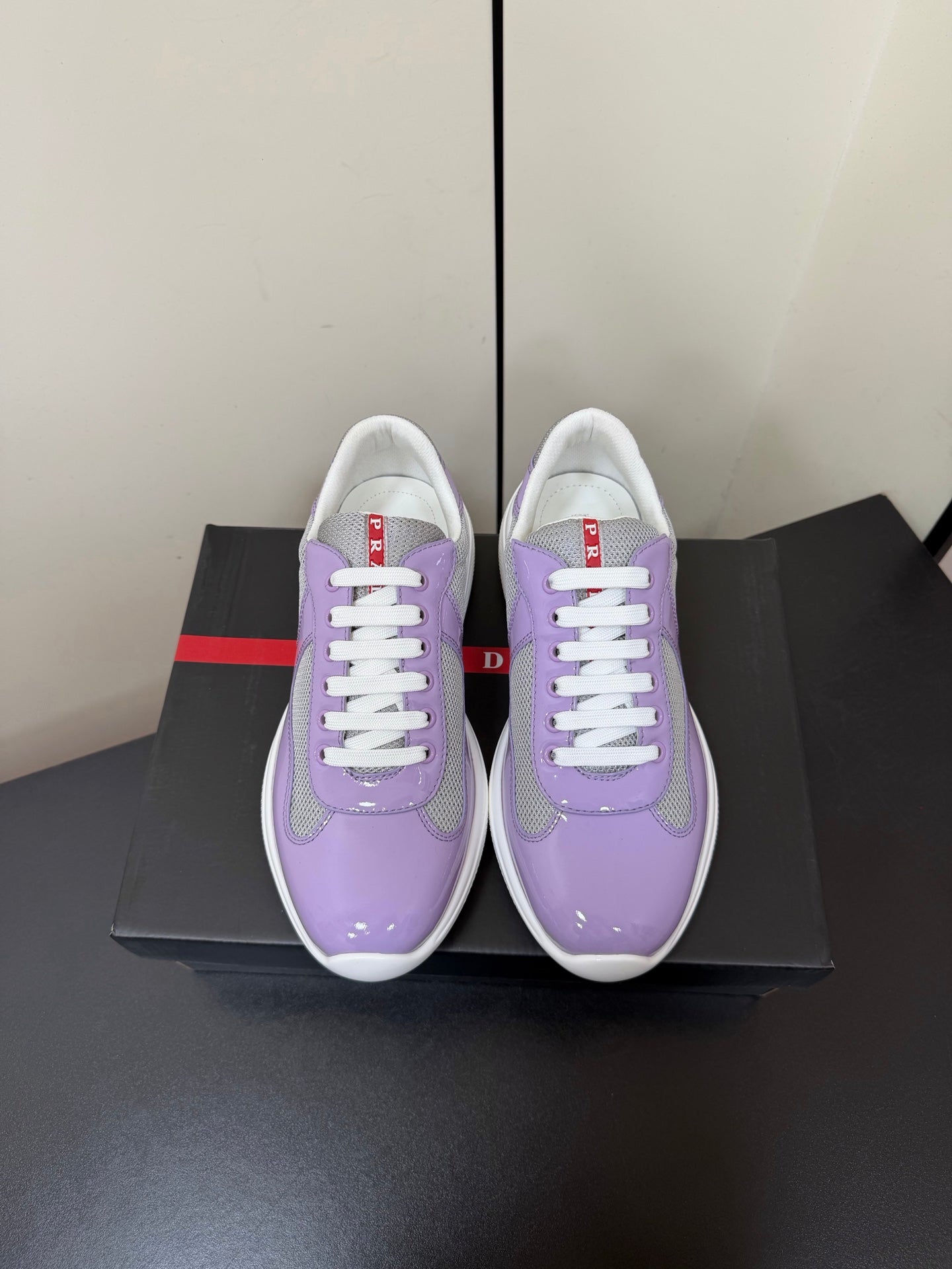 P-Sneakers