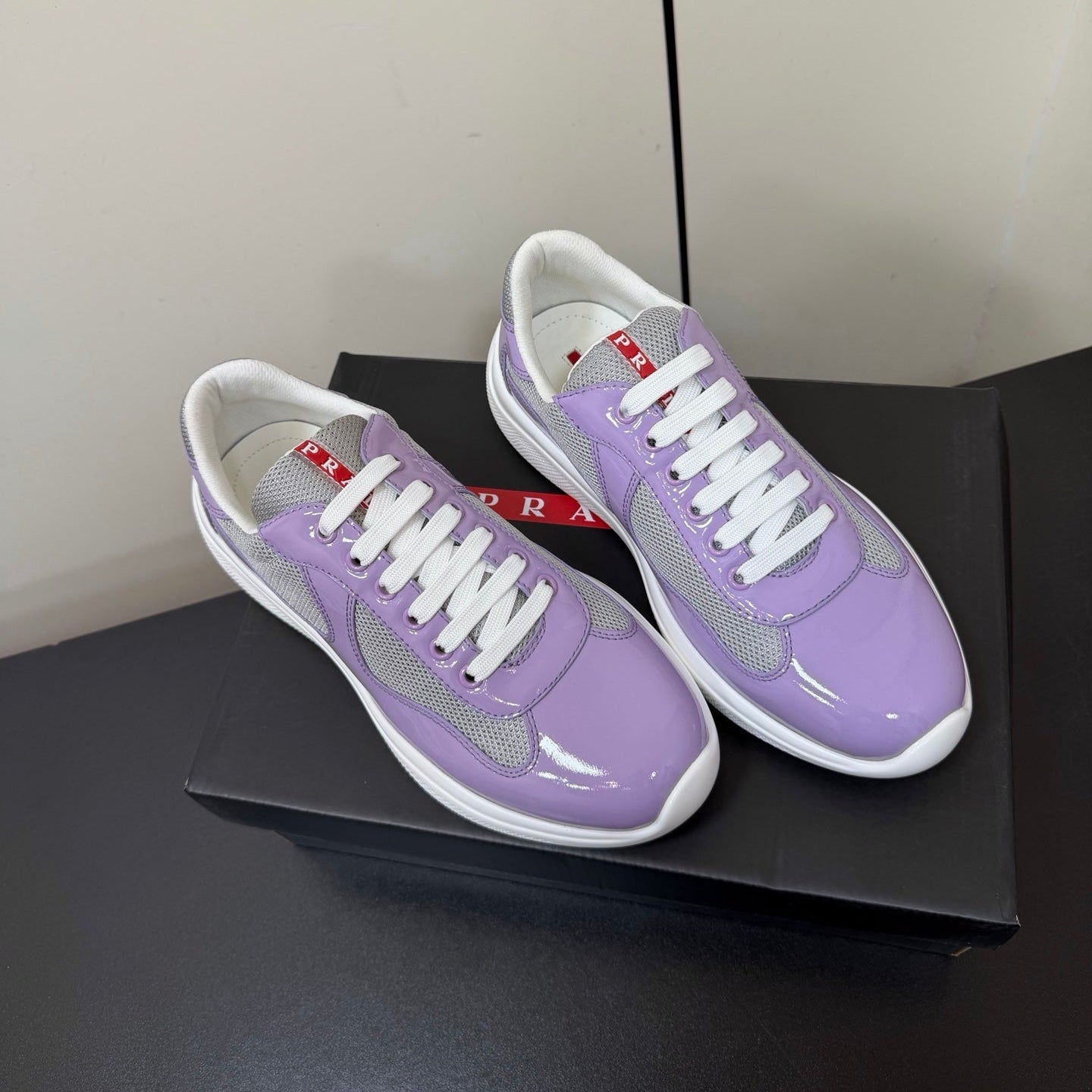 P-Sneakers
