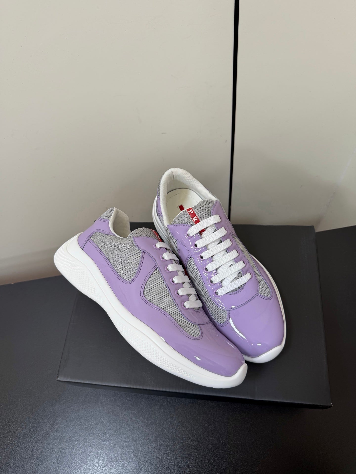 P-Sneakers