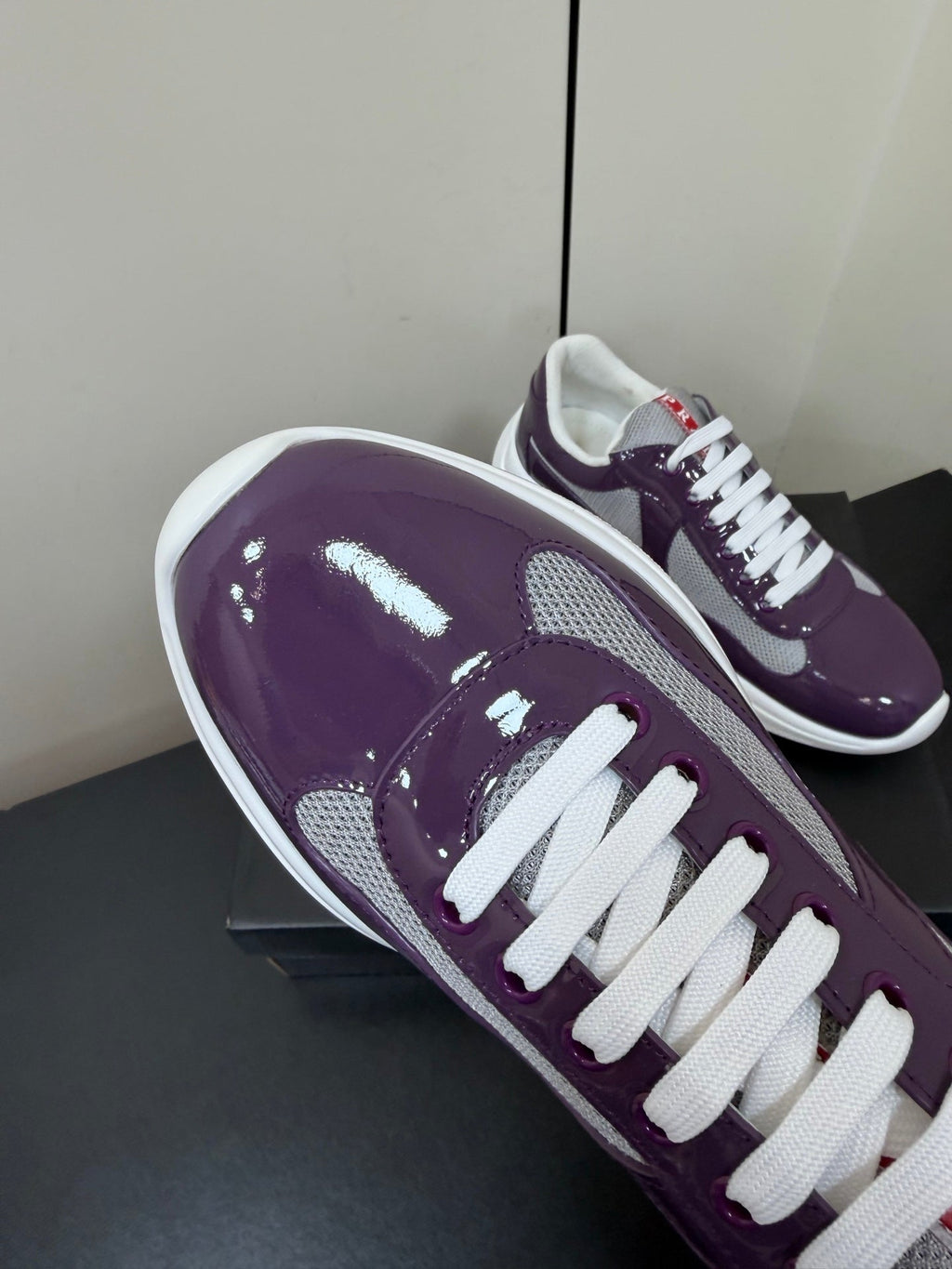 P-Sneakers