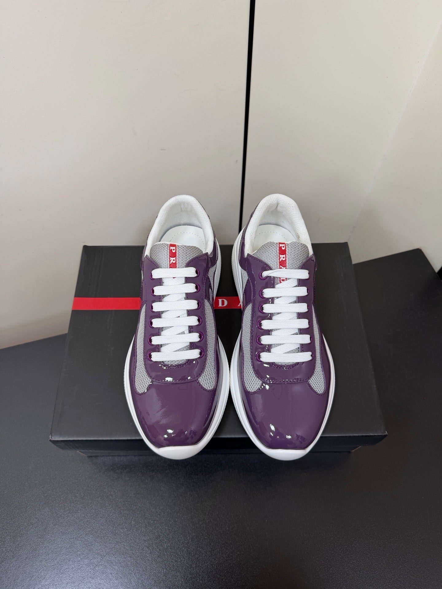 P-Sneakers