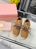 M-Sneakers