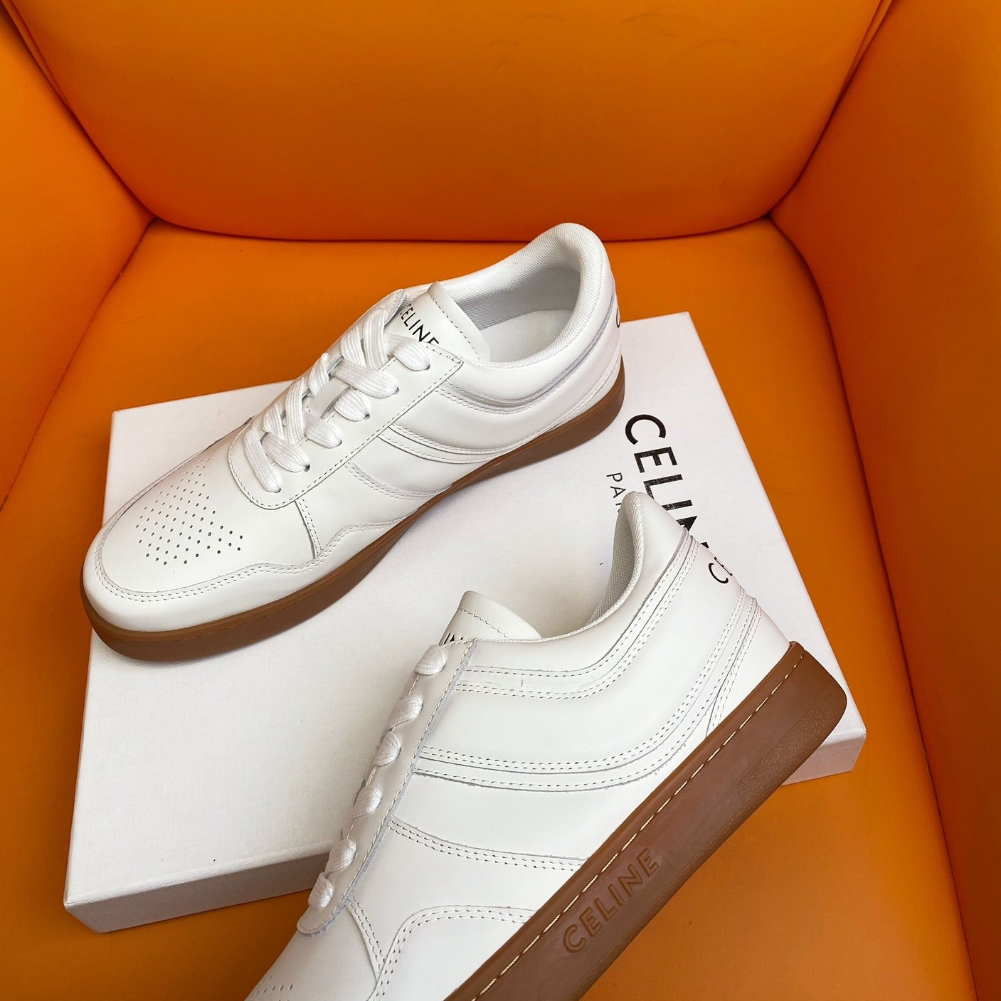 S-Sneakers