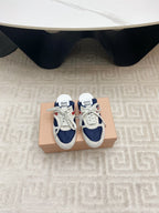 M-Sneakers