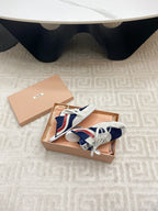 M-Sneakers