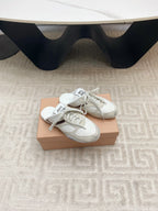 M-Sneakers