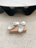 M-Sneakers