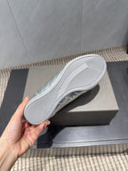 B-Sneakers