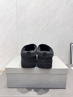 B-Sneakers