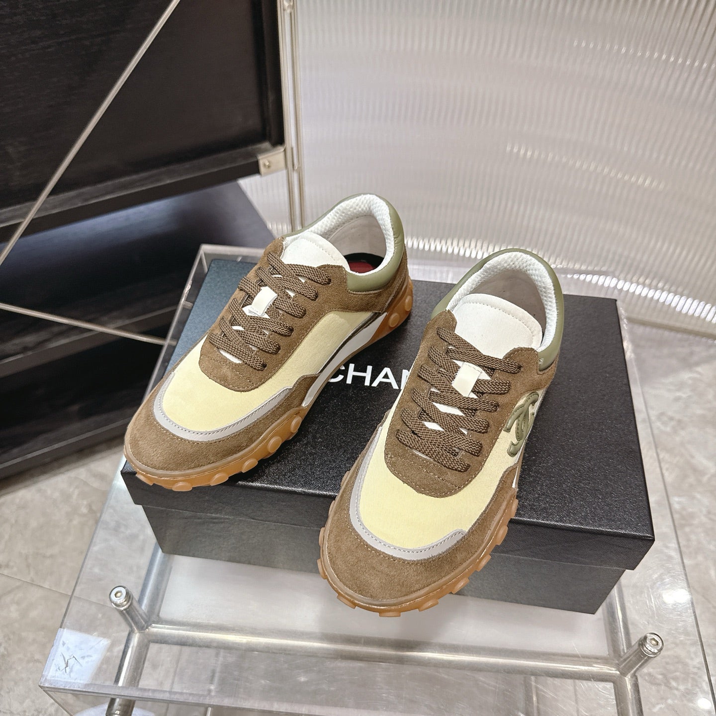 C-Sneakers