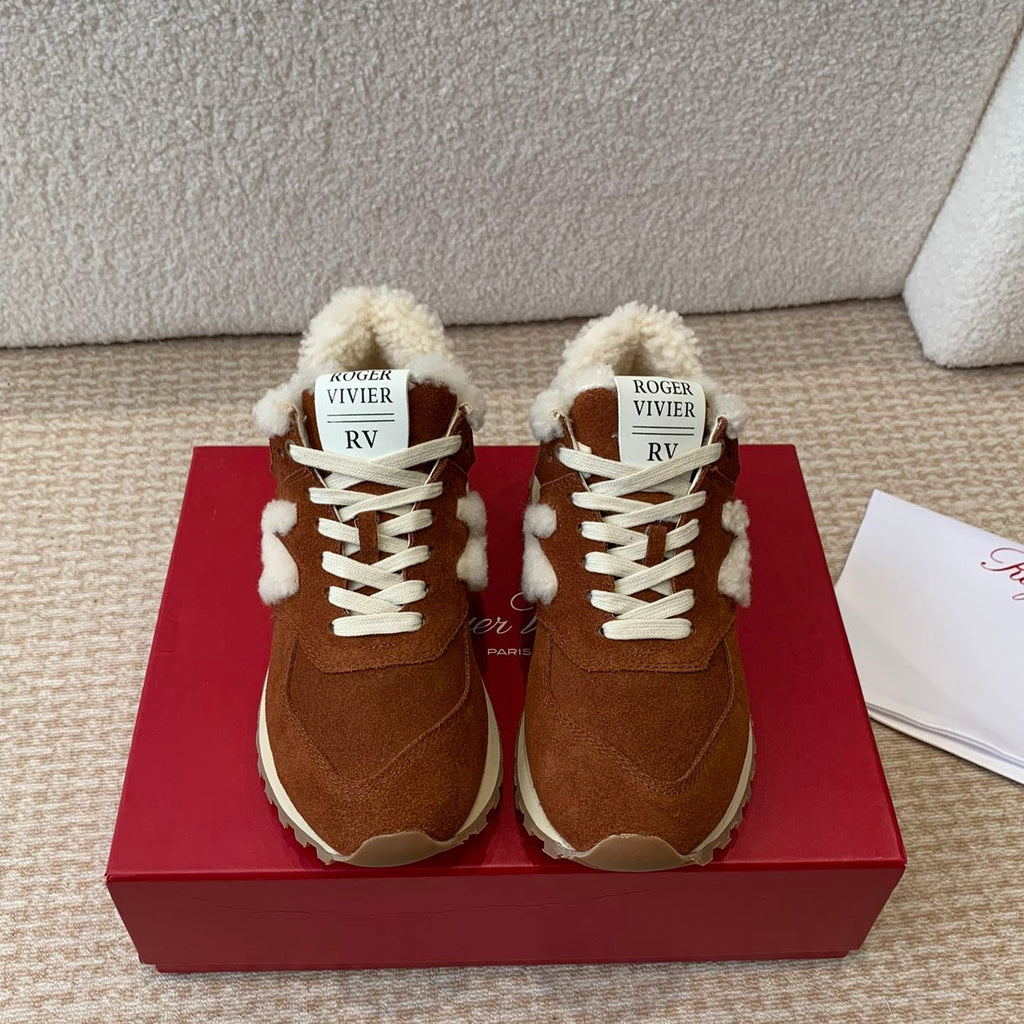 R-Sneakers