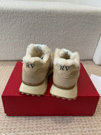 R-Sneakers
