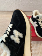 R-Sneakers
