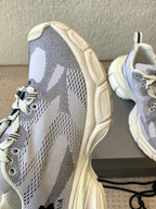 B-Sneakers