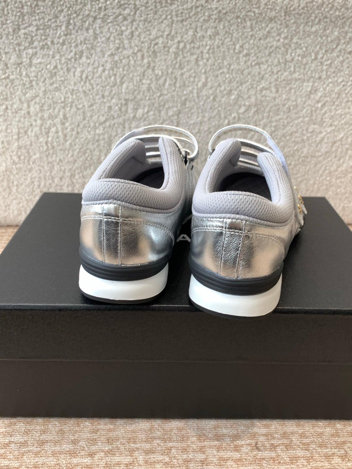 C-Sneakers