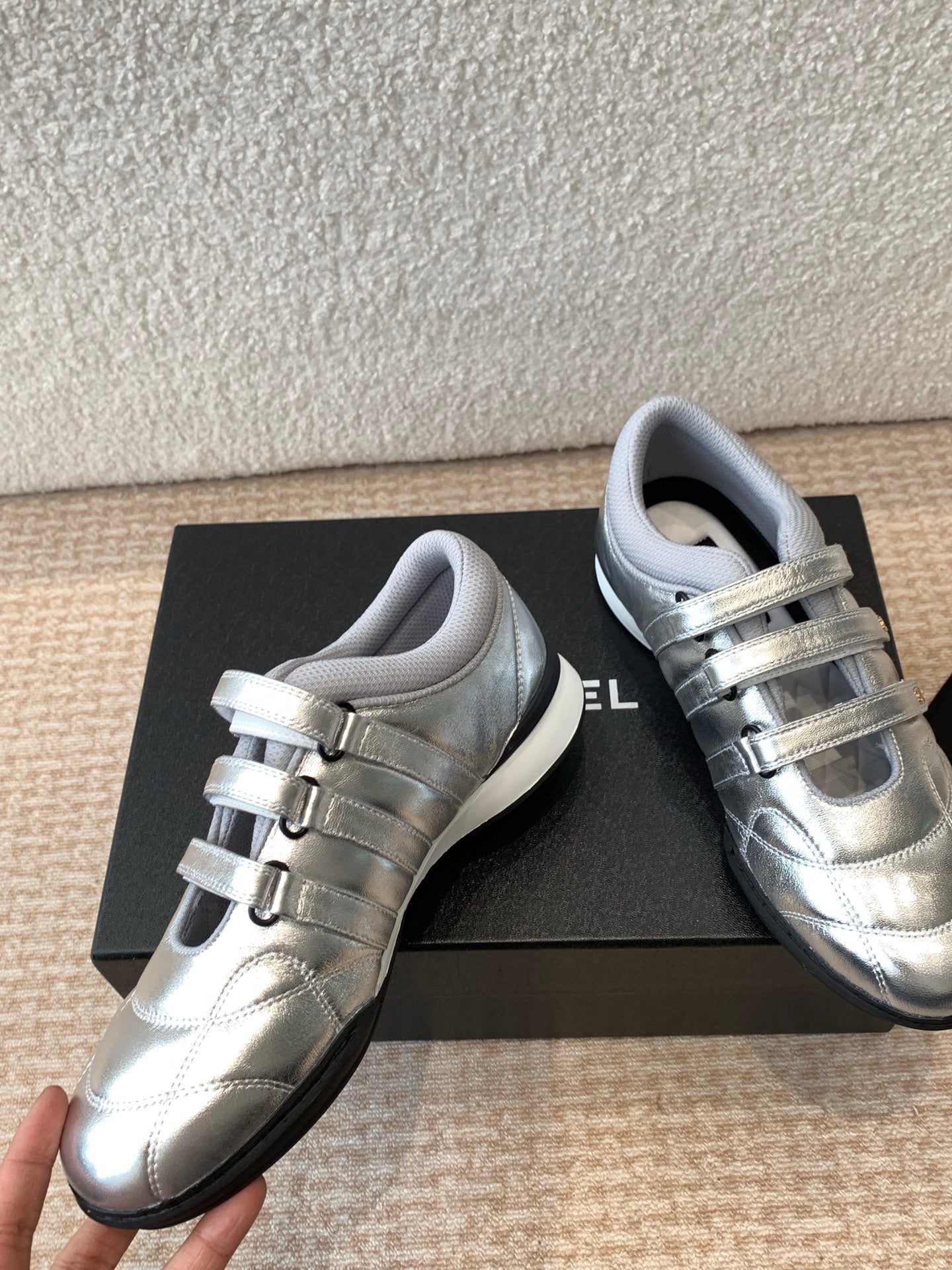 C-Sneakers