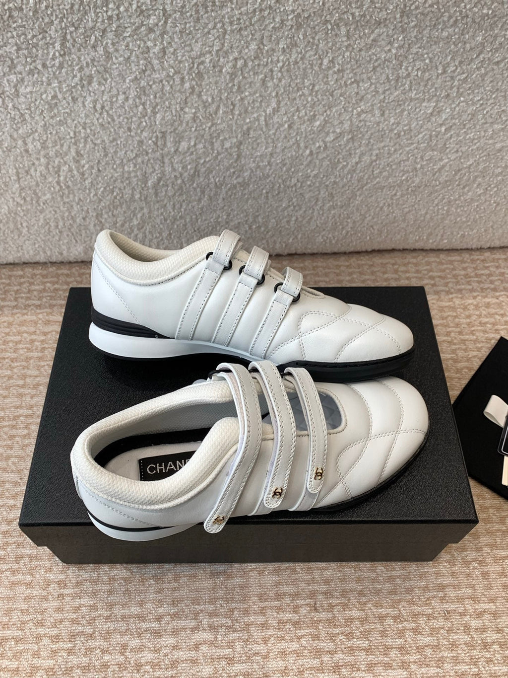 C-Sneakers